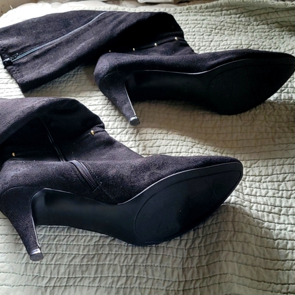 🔥Black Micro Suade 2" Heel Calf High Boot w/Gold Embellishments - Picture 4 of 7